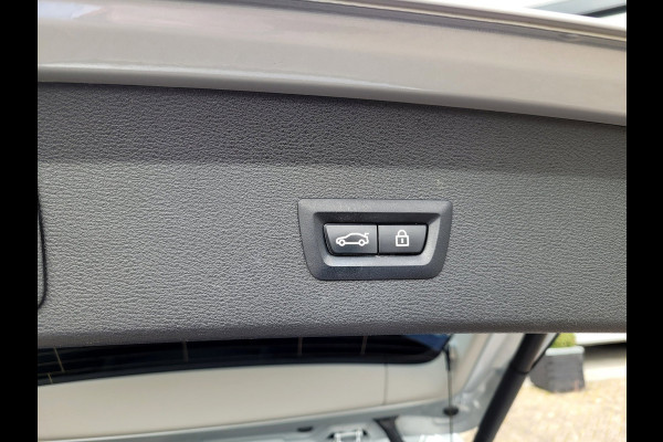 BMW X1 XDrive25e Pano, HUD, Cam, Harman, M-stuur, Leer