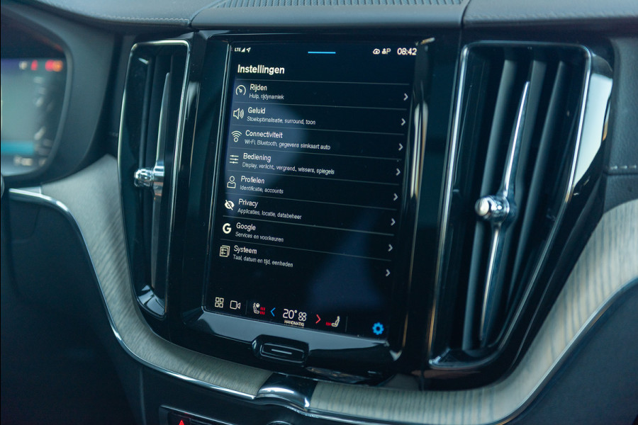Volvo XC60 B4 Aut. Inscription 360camera Stoelverwarming 197pk