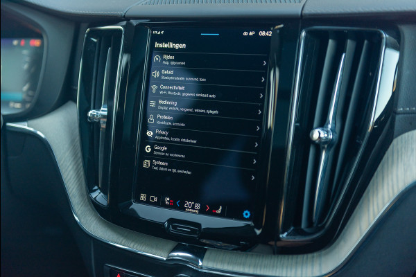 Volvo XC60 B4 Aut. Inscription 360camera Stoelverwarming 197pk