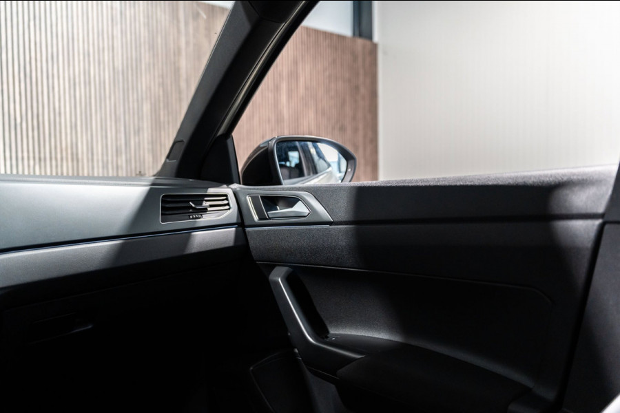 Volkswagen Taigo 1.5 TSI R-Line DSG PANO IQ CAMERA