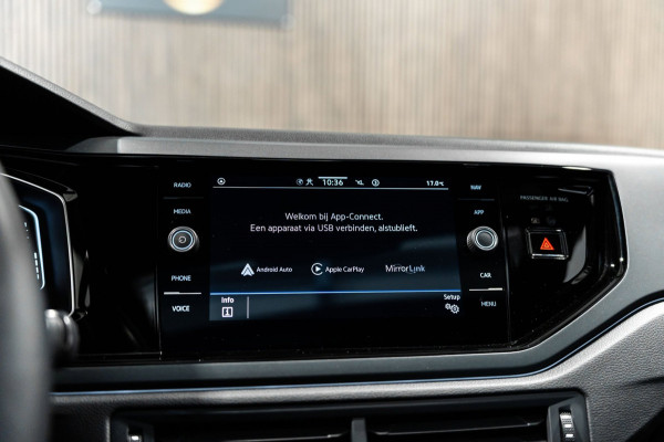 Volkswagen Taigo 1.5 TSI R-Line DSG PANO IQ CAMERA