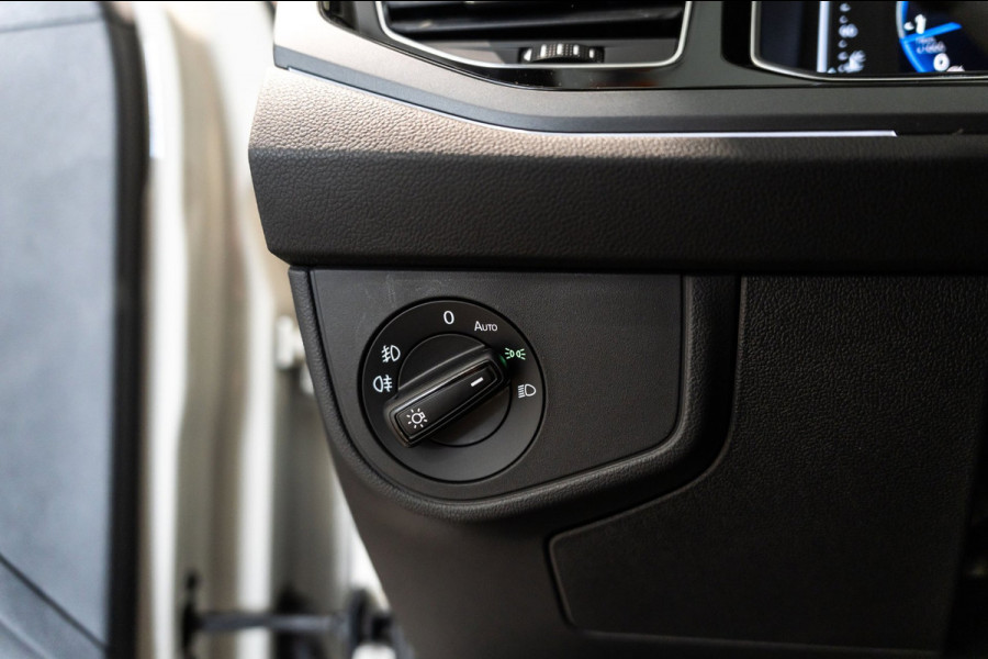 Volkswagen Taigo 1.5 TSI R-Line DSG PANO IQ CAMERA