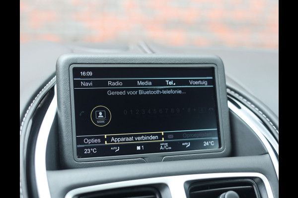 Aston Martin DB11 4.0 V8