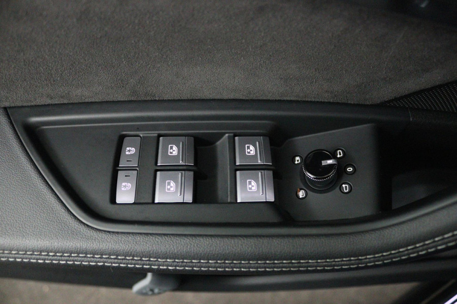 Audi e-tron Sportback 50 quattro S edition 71 kWh 93% SOH (PANORAMADAK, STOELVERWARMING, CAMERA, CARPLAY, ELEKT. STOELEN)