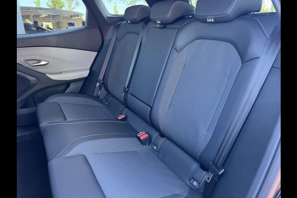 Ford Explorer Extended Range RWD 77 kWh Ford Voorraad | Adaptieve cruise control | Stuurwiel verwarming | stoelverwarming | Achteruitrijcamera