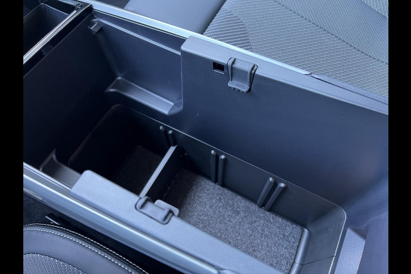 Ford Explorer Extended Range RWD 77 kWh Ford Voorraad | Adaptieve cruise control | Stuurwiel verwarming | stoelverwarming | Achteruitrijcamera