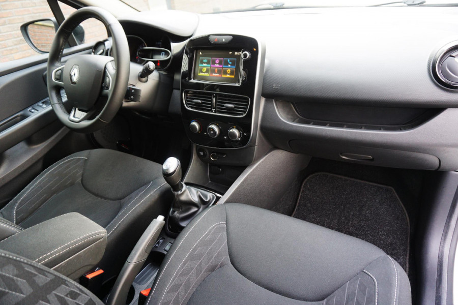 Renault Clio Estate 0.9 TCe Limited |CARPLAY |DEALER ONDERH.|TREKHAAK!