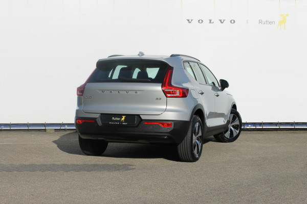 Volvo XC40 B3 177pk Automaat Plus Dark Google infotainment / Elektrisch verstelbare voorstoelen met geheugen voor de bestuurdersstoel / Stoel en stuurwielverwarming/ Harman Kardon Audio