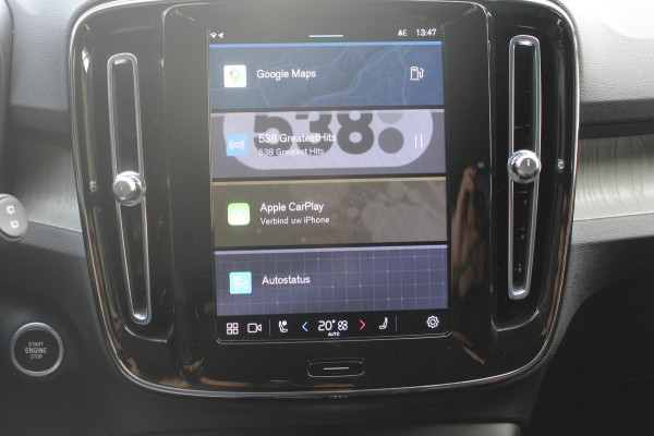Volvo XC40 B3 177pk Automaat Plus Dark Google infotainment / Elektrisch verstelbare voorstoelen met geheugen voor de bestuurdersstoel / Stoel en stuurwielverwarming/ Harman Kardon Audio
