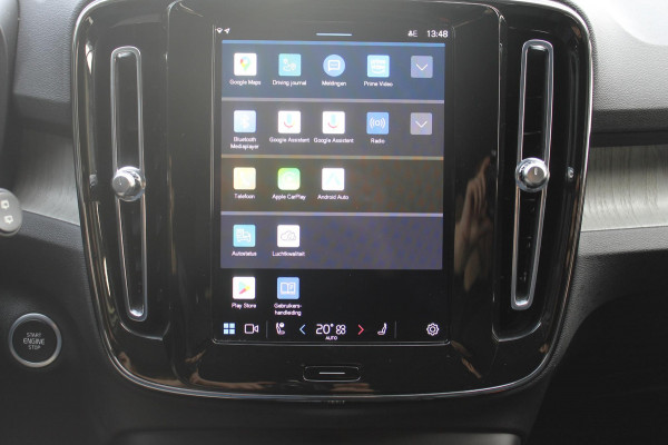 Volvo XC40 B3 177pk Automaat Plus Dark Google infotainment / Elektrisch verstelbare voorstoelen met geheugen voor de bestuurdersstoel / Stoel en stuurwielverwarming/ Harman Kardon Audio