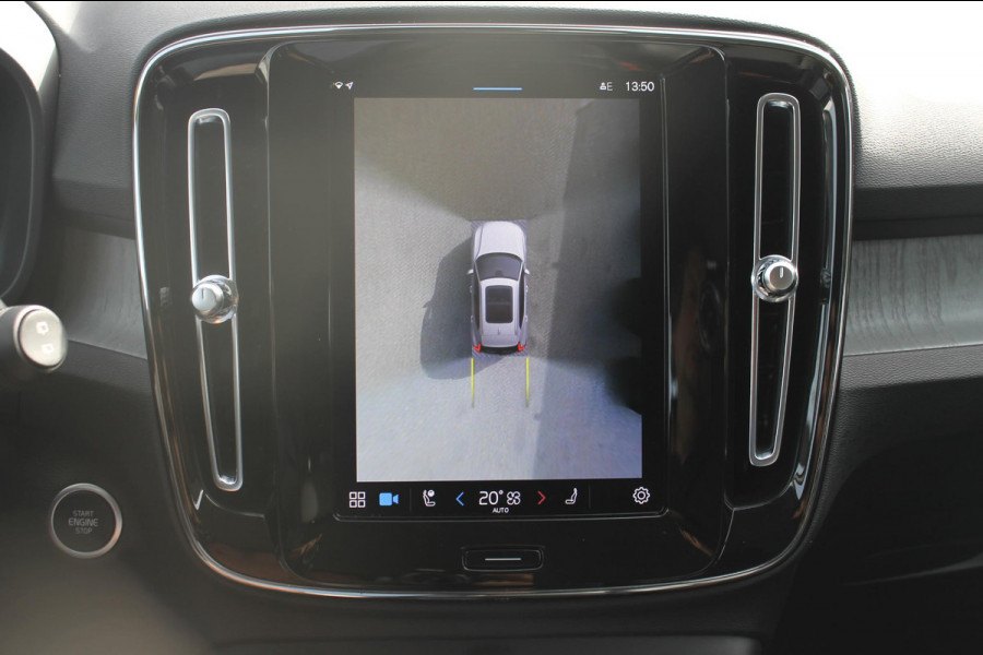Volvo XC40 B3 177pk Automaat Plus Dark Google infotainment / Elektrisch verstelbare voorstoelen met geheugen voor de bestuurdersstoel / Stoel en stuurwielverwarming/ Harman Kardon Audio