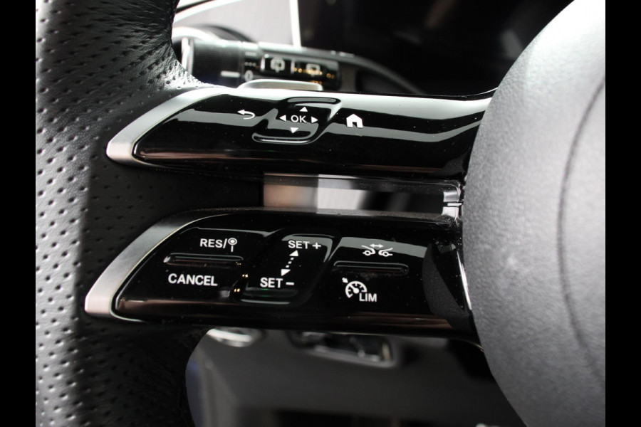 Mercedes-Benz EQE SUV 350 SUV AMG Line Advanced Plus Climate control Adaptieve cruise control Parkeersensoren Achteruitrijcamera Sfeerverlichting Stoelverwarming Keyless LED Navigatie