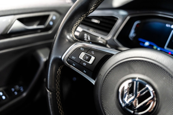 Volkswagen T-Roc 1.5 TSI 3x R-Line 2020 DSG LED PANO