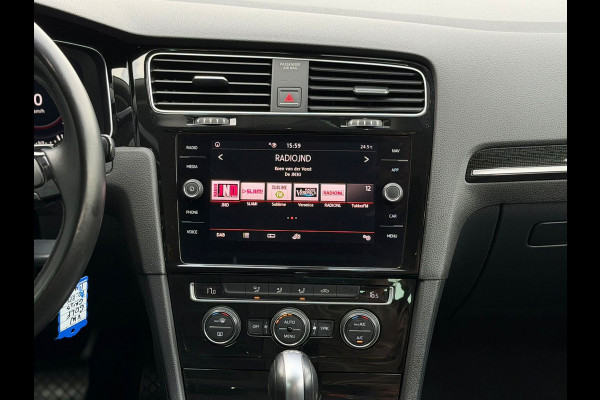 Volkswagen Golf 7.5 1.5 TSI AUTOMAAT Highline, digitaal cockpit, groot navigatie, vele opties, NL auto met nap