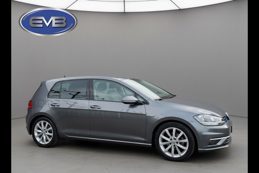 Volkswagen Golf 7.5 1.5 TSI AUTOMAAT Highline, digitaal cockpit, groot navigatie, vele opties, NL auto met nap