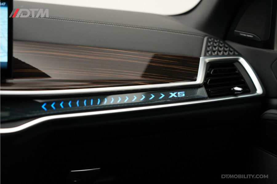 BMW X5 xDrive50e High Executive M-Sport | Skylounge | Iconic Glow | H/K