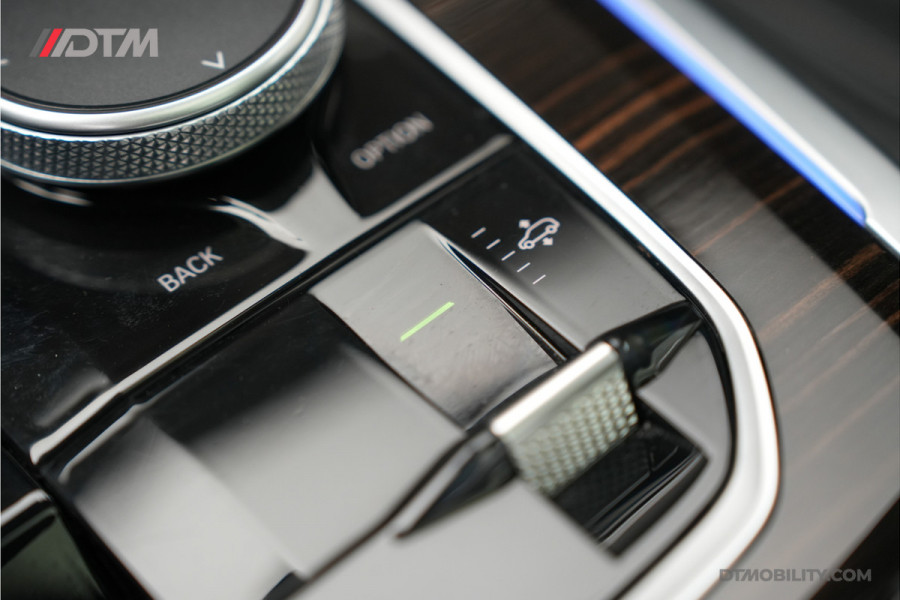 BMW X5 xDrive50e High Executive M-Sport | Skylounge | Iconic Glow | H/K