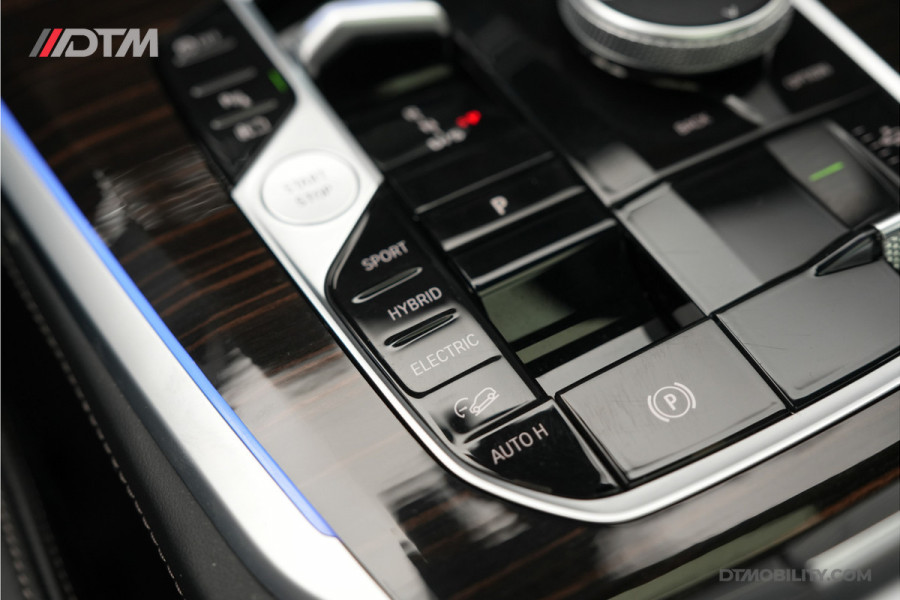 BMW X5 xDrive50e High Executive M-Sport | Skylounge | Iconic Glow | H/K