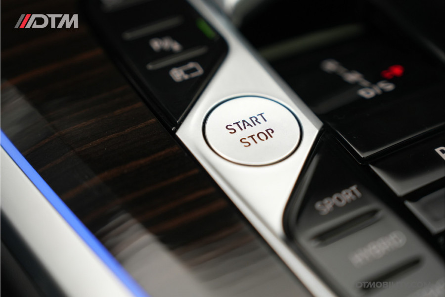 BMW X5 xDrive50e High Executive M-Sport | Skylounge | Iconic Glow | H/K