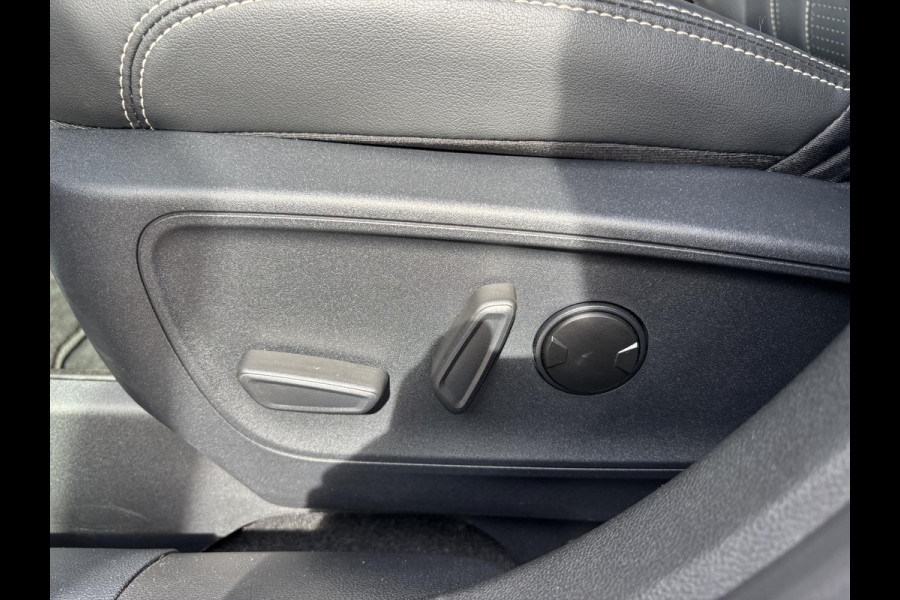 Ford Kuga 2.5 PHEV Vignale 225pk Adaptieve Cruise | Winterpack | Memory Seats | Achteruitrijcamera | Head up Display | 1.500kg Trekgewicht