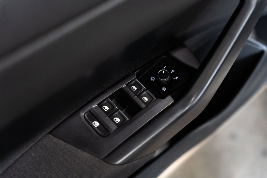 Volkswagen Taigo 1.0 TSI R-Line DSG PANO IQ BEATS