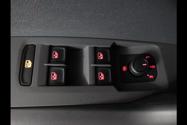 Volkswagen T-Cross 1.0 TSI Life 95pk 5bak| trekhaak| extra getint glas