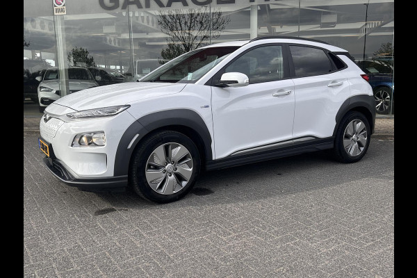 Hyundai Kona EV Fashion Sky 64 kWh | SOH: 96,4% | Dode Hoek Detectie | ACC | Pano | Camera |