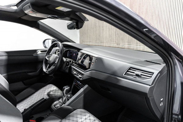 Volkswagen Taigo 1.5 TSI R-Line IQ DSG PANO CAMERA FULL OPTIES