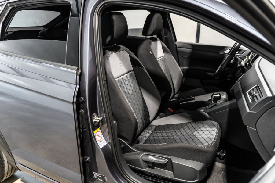 Volkswagen Taigo 1.5 TSI R-Line IQ DSG PANO CAMERA FULL OPTIES