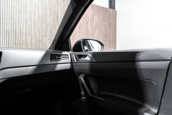 Volkswagen Taigo 1.5 TSI R-Line IQ DSG PANO CAMERA FULL OPTIES