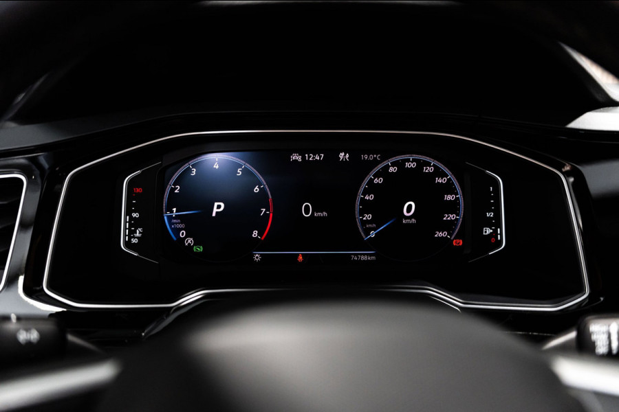 Volkswagen Taigo 1.5 TSI R-Line IQ DSG PANO CAMERA FULL OPTIES