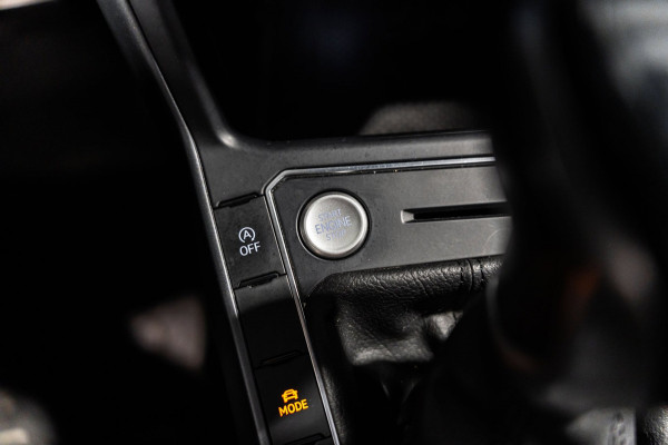 Volkswagen Taigo 1.5 TSI R-Line IQ DSG PANO CAMERA FULL OPTIES