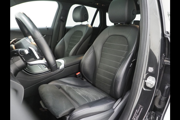 Mercedes-Benz GLC 300e 4MATIC AMG Full Black | Panoramadak | Treeplanken | Camera | Virtual | Sportstuur | Cruise | DAB | Carplay