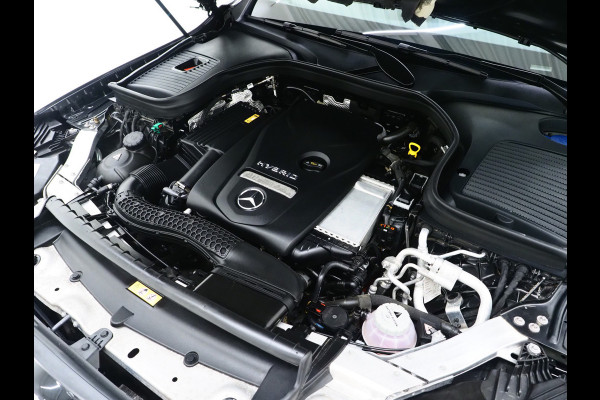 Mercedes-Benz GLC 300e 4MATIC AMG Full Black | Panoramadak | Treeplanken | Camera | Virtual | Sportstuur | Cruise | DAB | Carplay