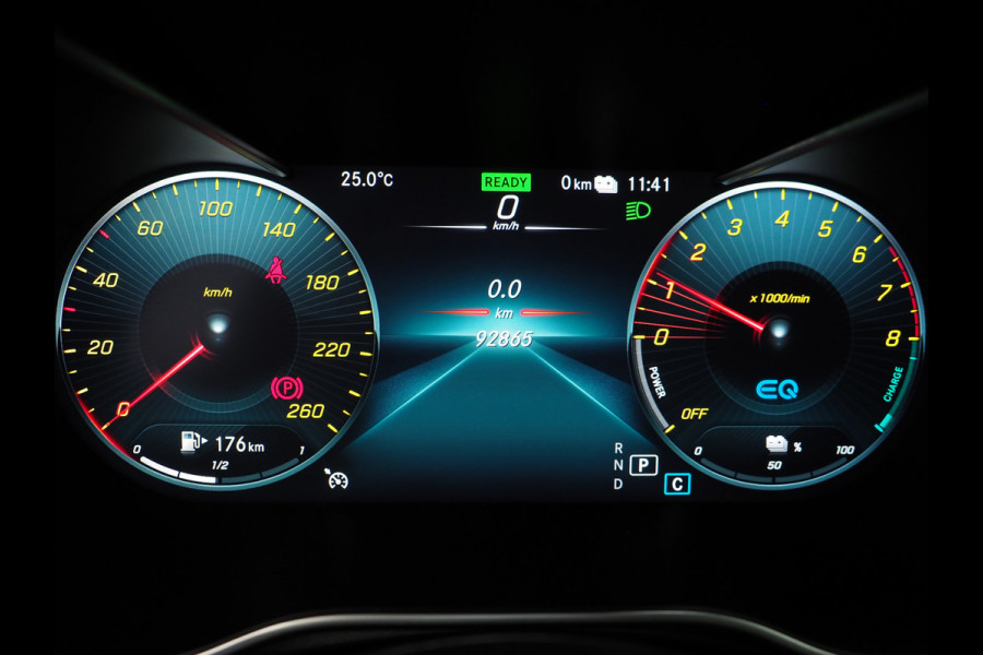 Mercedes-Benz GLC 300e 4MATIC AMG Full Black | Panoramadak | Treeplanken | Camera | Virtual | Sportstuur | Cruise | DAB | Carplay