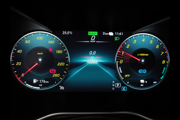 Mercedes-Benz GLC 300e 4MATIC AMG Full Black | Panoramadak | Treeplanken | Camera | Virtual | Sportstuur | Cruise | DAB | Carplay