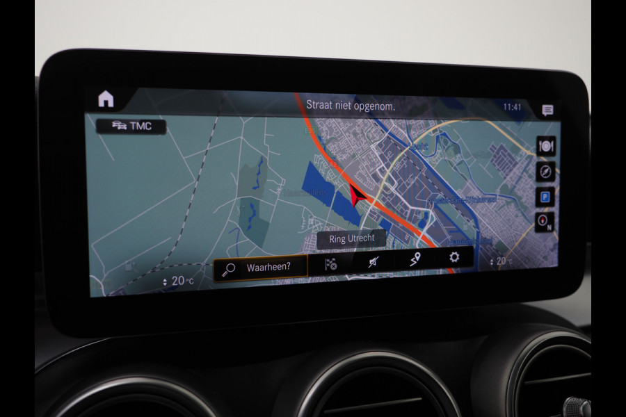 Mercedes-Benz GLC 300e 4MATIC AMG Full Black | Panoramadak | Treeplanken | Camera | Virtual | Sportstuur | Cruise | DAB | Carplay