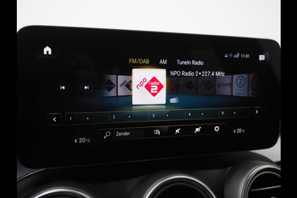 Mercedes-Benz GLC 300e 4MATIC AMG Full Black | Panoramadak | Treeplanken | Camera | Virtual | Sportstuur | Cruise | DAB | Carplay