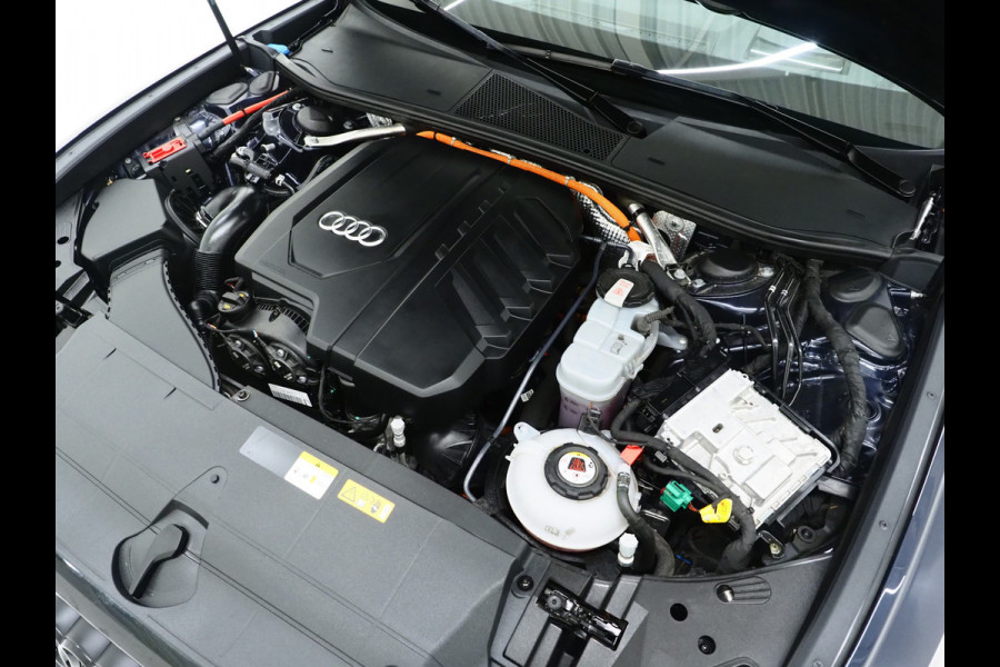 Audi A6 Avant 55 TFSI e quattro Full Black | Panoramadak | B&O Audio | Trekhaak | HUD | Leder | Keyless | Sfeerlicht | Carplay
