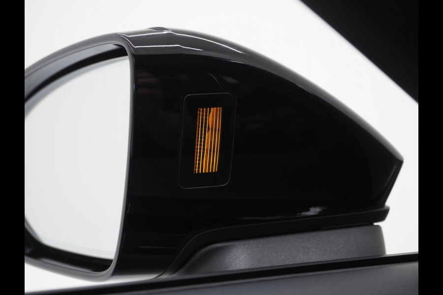 Audi A6 Avant 55 TFSI e quattro Full Black | Panoramadak | B&O Audio | Trekhaak | HUD | Leder | Keyless | Sfeerlicht | Carplay