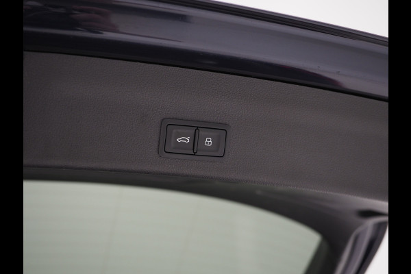 Audi A6 Avant 55 TFSI e quattro Full Black | Panoramadak | B&O Audio | Trekhaak | HUD | Leder | Keyless | Sfeerlicht | Carplay