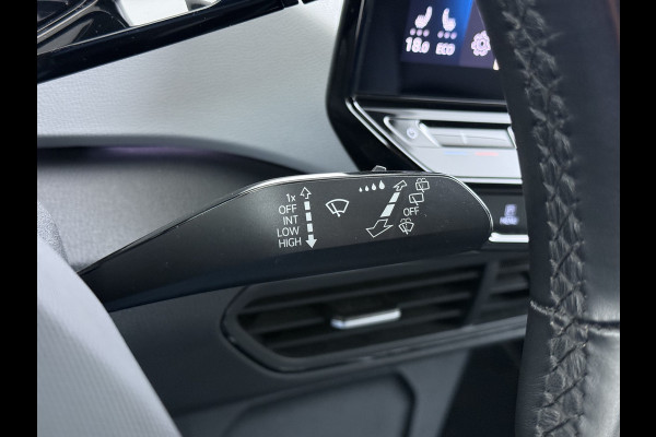 Volkswagen ID.3 First Plus 62kWh Trekhaak Navi-Pro Adap.Cruise Camera Matrix led 19" Ecc Apple Carplay Android Auto SOH 91% Stoel+Stuurverwarming Lmv Privacy Glas Keyless Rijstrooksensor Origineel Nederlandse Auto  € 44.000 nieuw!
