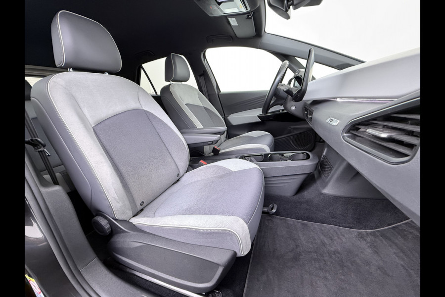 Volkswagen ID.3 First Plus 62kWh Trekhaak Navi-Pro Adap.Cruise Camera Matrix led 19" Ecc Apple Carplay Android Auto SOH 91% Stoel+Stuurverwarming Lmv Privacy Glas Keyless Rijstrooksensor Origineel Nederlandse Auto  € 44.000 nieuw!