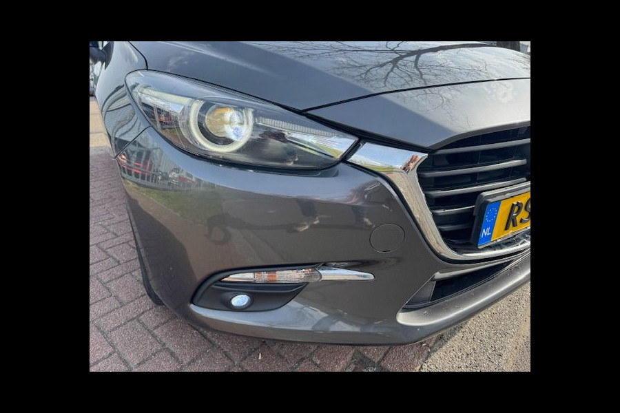 Mazda 3 2.2 SkyActiv-D 150 5deurs SkyLease+ Euro6 108.000km Airco/ECC,Navigatie,Camera,Head-up