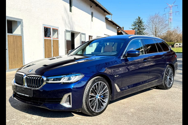 BMW 5 Serie Touring 530e ** LASER, NAVI+, LEDER, PANORAMA, HuD, MEMORY, 19-INCH LMV ** 1e EIG - UNFALLFREI ** ** INFORMEER OOK NAAR ONZE AANTREKKELIJKE FINANCIAL-LEASE TARIEVEN **
