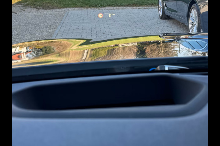 BMW 5 Serie Touring 530e ** LASER, NAVI+, LEDER, PANORAMA, HuD, MEMORY, 19-INCH LMV ** 1e EIG - UNFALLFREI ** ** INFORMEER OOK NAAR ONZE AANTREKKELIJKE FINANCIAL-LEASE TARIEVEN **