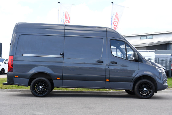 Mercedes-Benz Sprinter 319 V6 3.0 CDI L2H2 PB Edition Camera, Cruise, Carplay, 10,5'' Mbux, LED, Sensoren, 190pk, Uniek!  Automaat, Uniek!