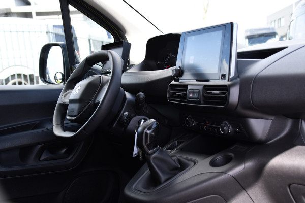 Peugeot Partner 1.5 BlueHDI PB Edition Camera, Cruise, Carplay, Multimedia, Sensoren, Airco, Uniek!