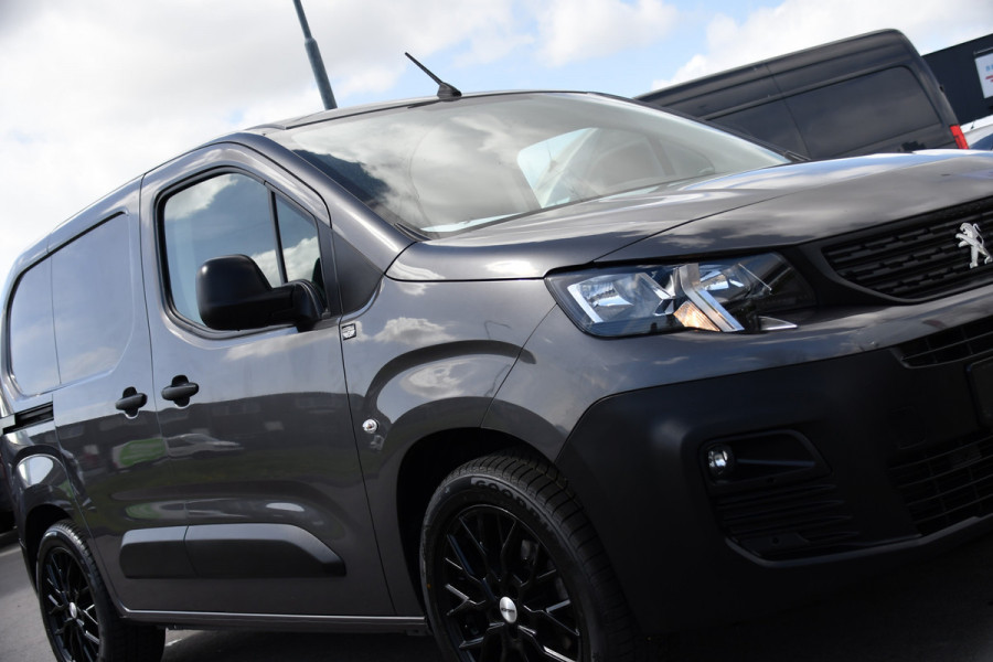 Peugeot Partner 1.5 BlueHDI PB Edition Camera, Cruise, Carplay, Multimedia, Sensoren, Airco, Uniek!