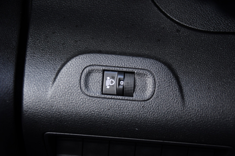 Peugeot Partner 1.5 BlueHDI PB Edition Camera, Cruise, Carplay, Multimedia, Sensoren, Airco, Uniek!